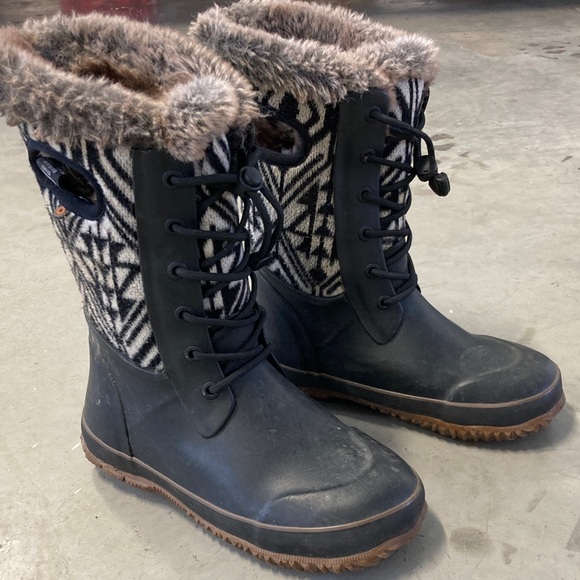 Bogs Black and Brown Patterned Winter Boots size 3 - Picture 1 of 11